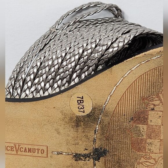 Vince Camuto  - Picture 5 of 15